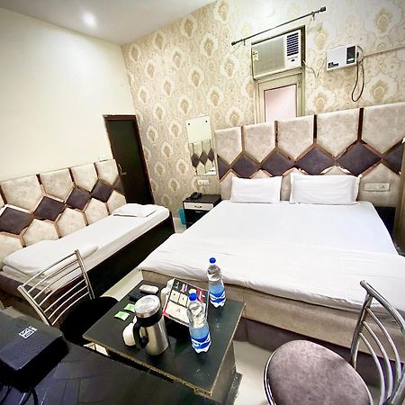 Swaran Hotel Amritsar Eksteriør bilde