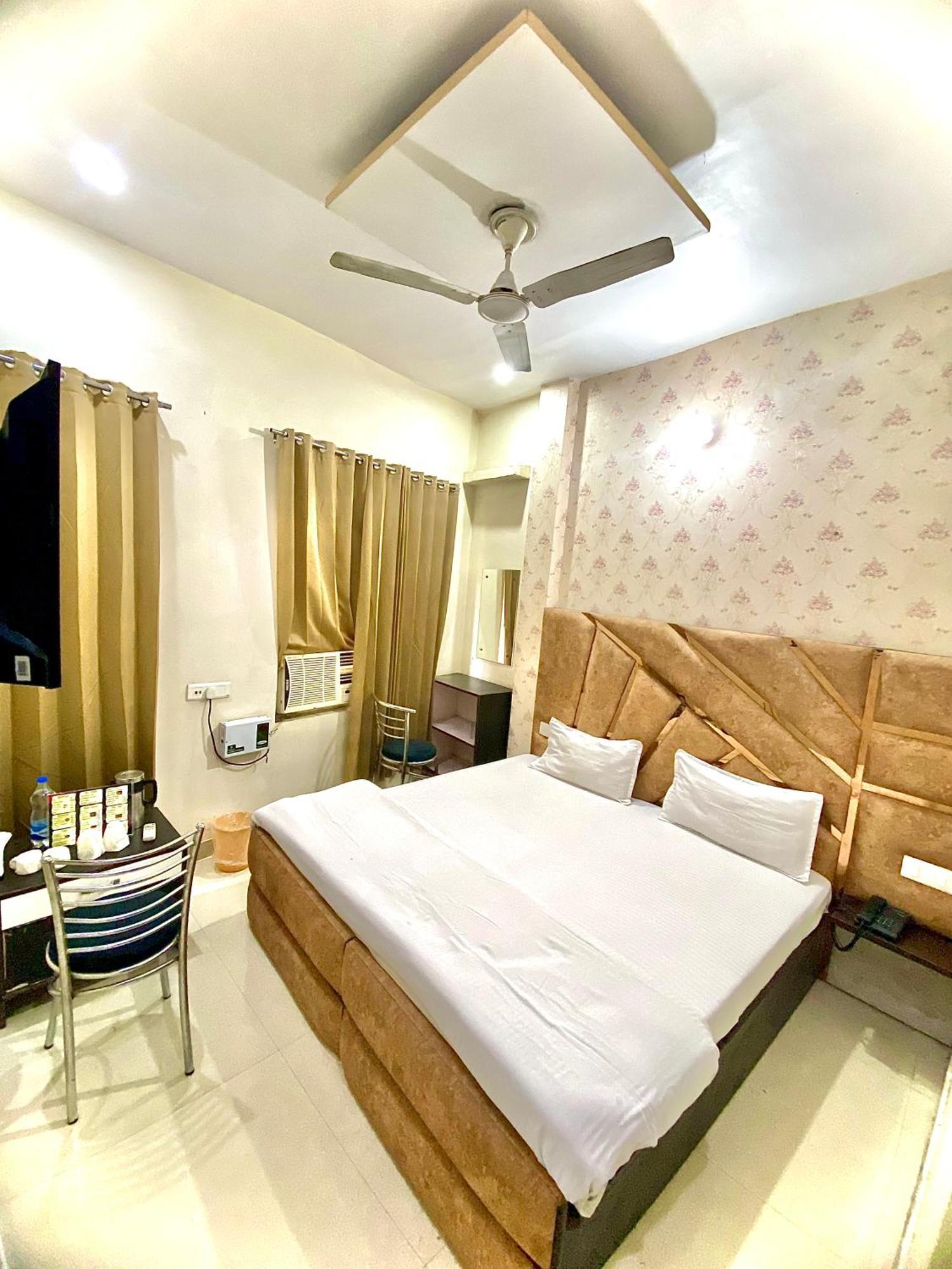 Swaran Hotel Amritsar Eksteriør bilde