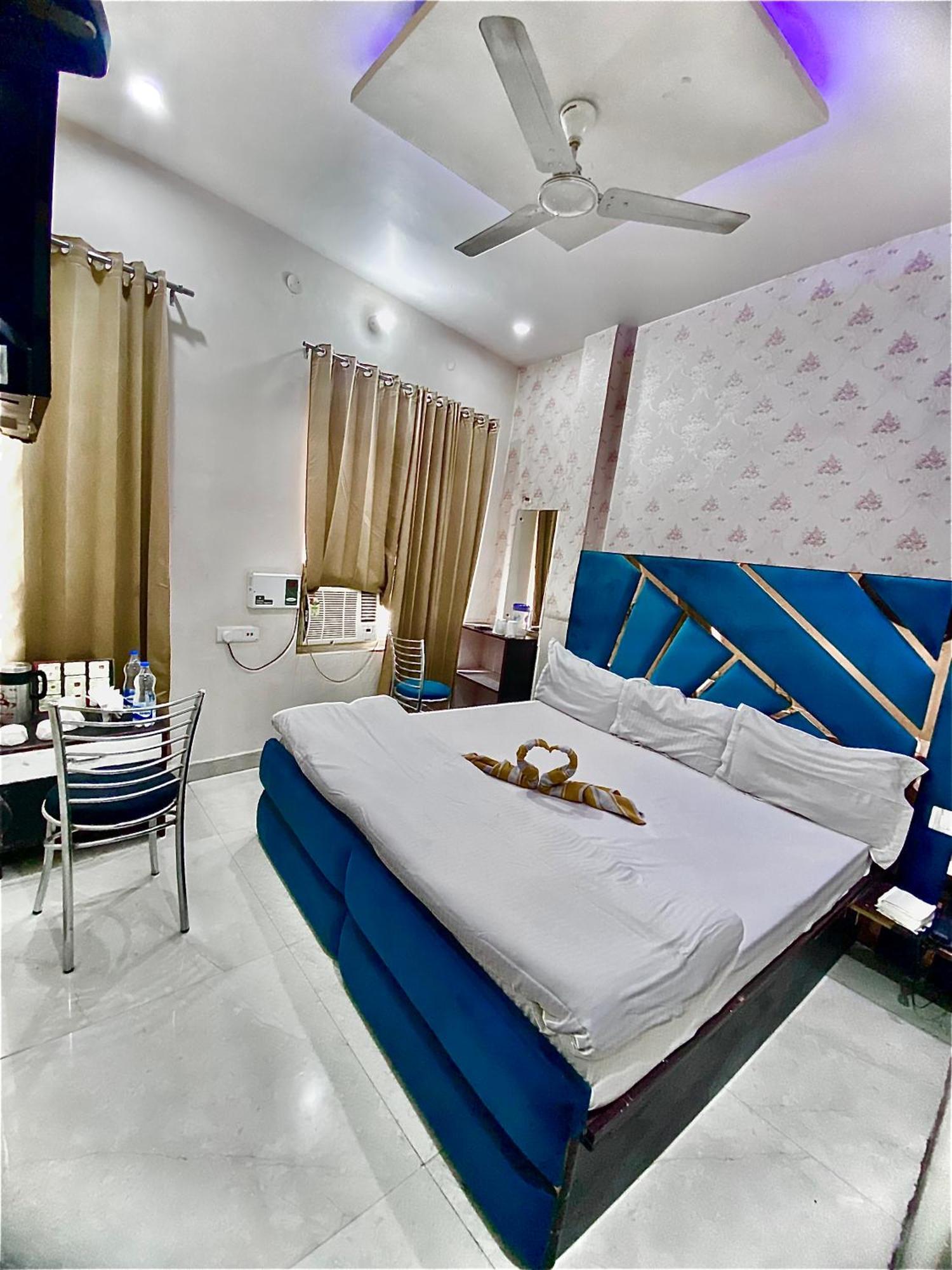 Swaran Hotel Amritsar Eksteriør bilde